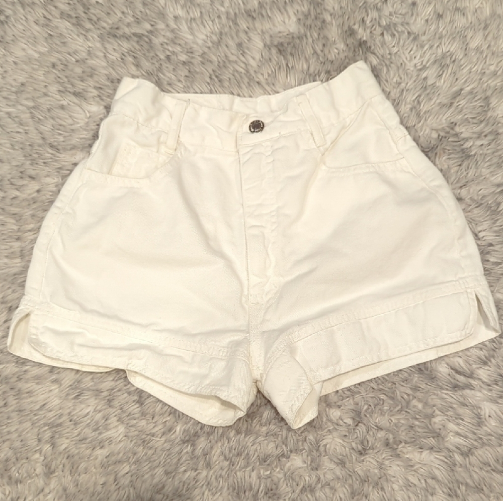 Paris Blues High-Waisted Cream Shorts